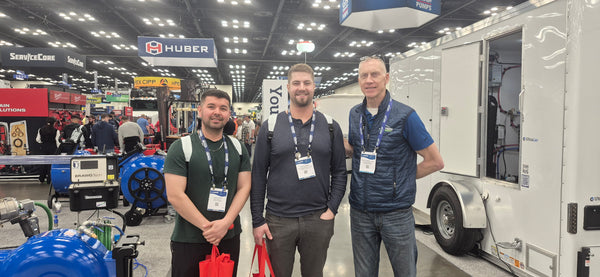 Steve "Jonesie" Jones of Jetters Northwest at the WWETT Show with Attendees 